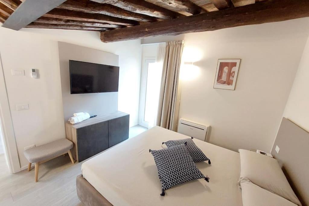 Residenza Subitosanto "Gigliola": Terrace Apartment with Basilica View Padova Exterior photo
