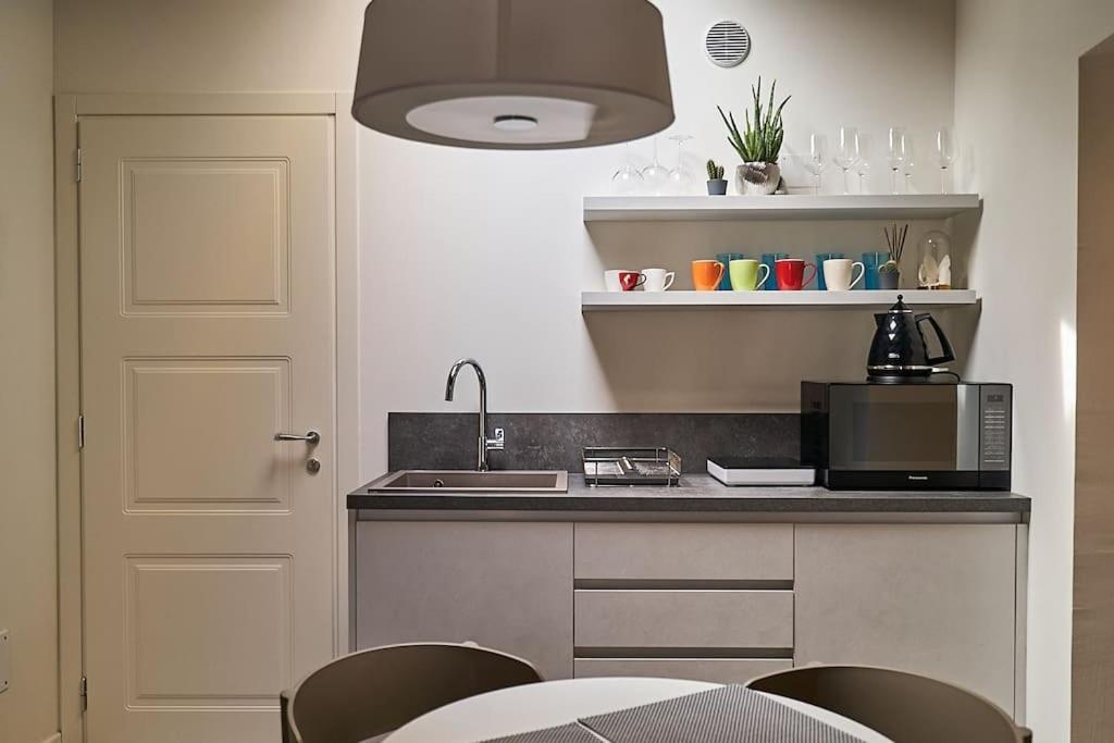 Residenza Subitosanto "Gigliola": Terrace Apartment with Basilica View Padova Exterior photo